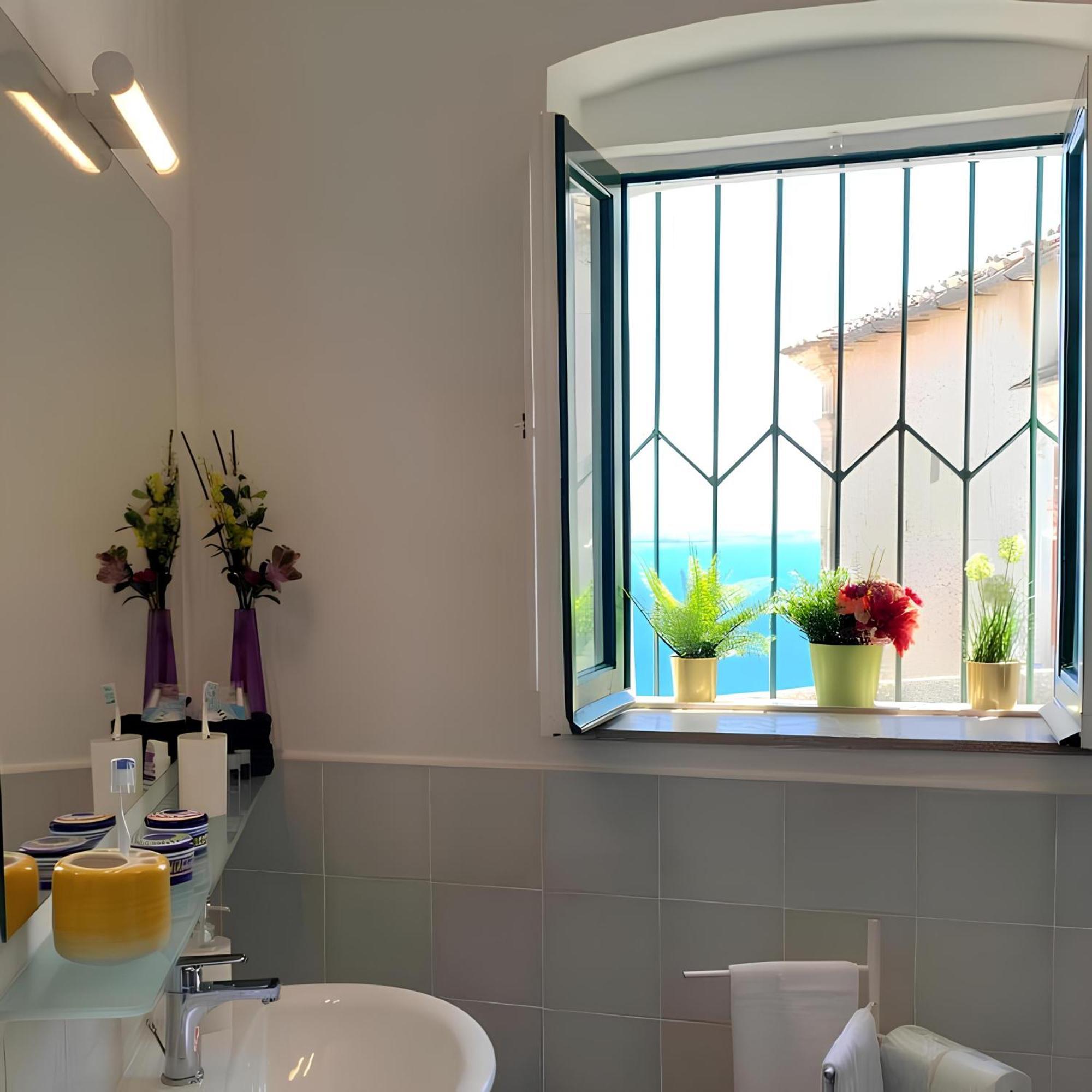 Raito Guest House - Amalfi Coast Vietri Dış mekan fotoğraf